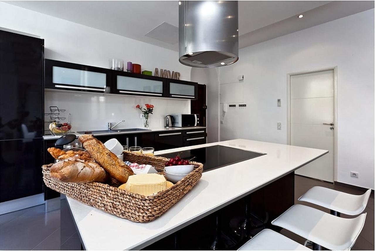 Sunlight Properties - Amourviolette - Central Apartment W Rare Terrace Ницца Экстерьер фото
